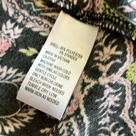 London Times size 4 maxi dress in fabulous fun pink back green and white print. - Picture 10 of 16